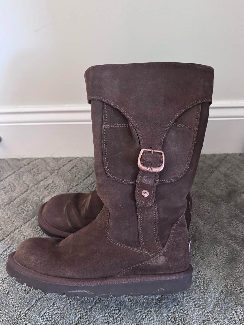 Women’s UGG Brown Suede Cargo Buckle Boots Size 5